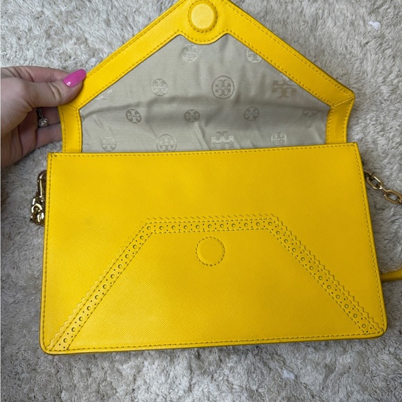 Tory Burch Yellow Safiano Leather Robinson Envelope Clutch Crossbody - Picture 8 of 13